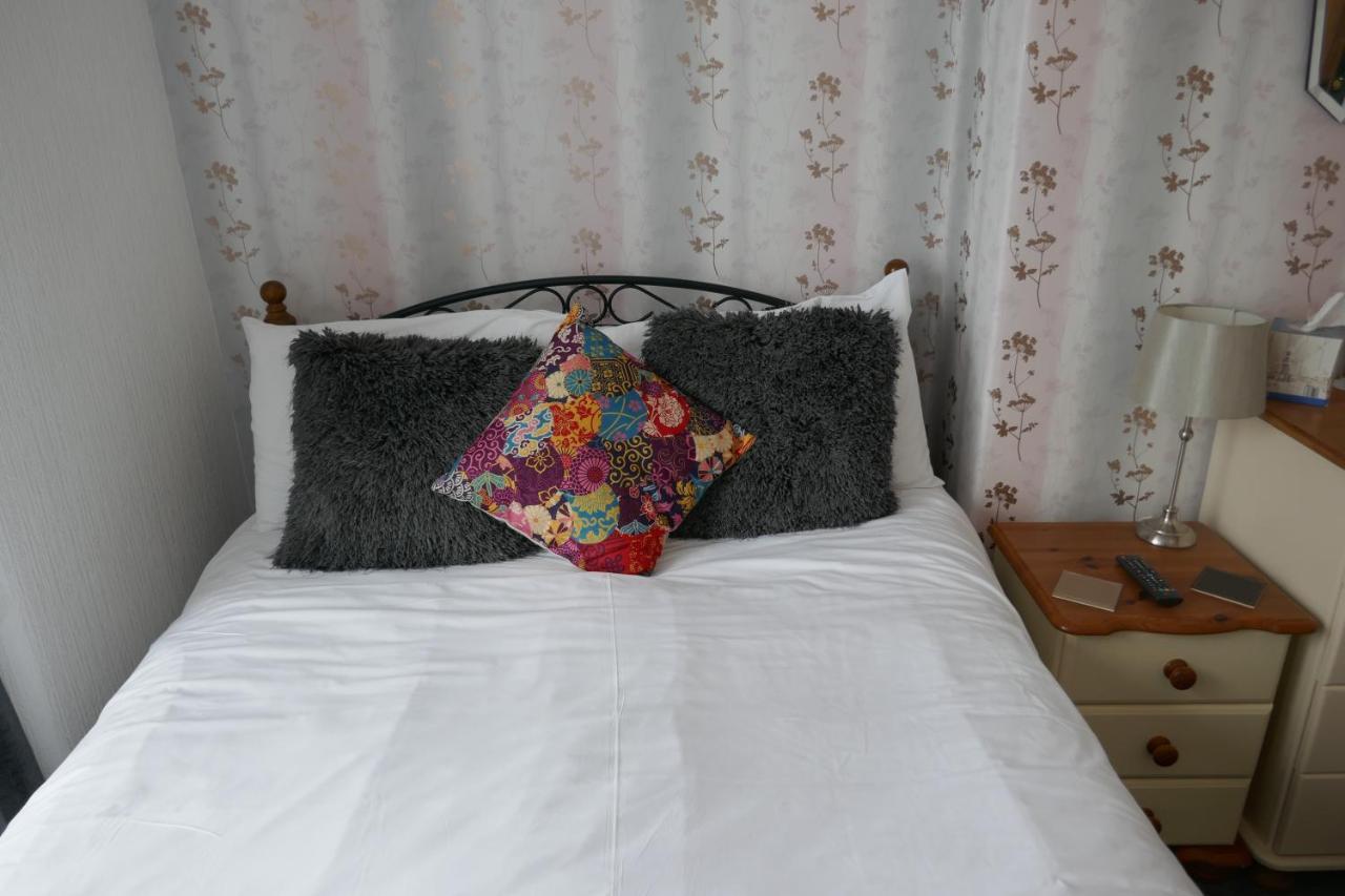 Bed and Breakfast The Boundary Скарборо Экстерьер фото